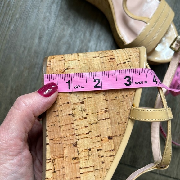 Kate Spade Tan Wedge Sandals with‎ Ankle Straps Size 8 - Picture 11 of 12